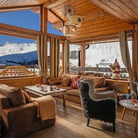 Hotel Les Campanules By Les Etincelles 4*