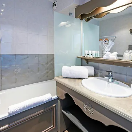 Les Campanules By Les Etincelles Hotell 4*