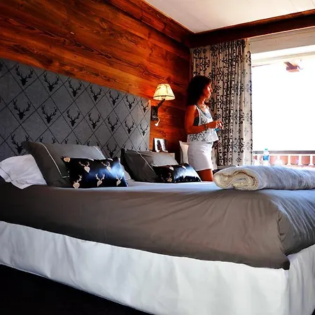 Hotel Les Campanules By Les Etincelles 4*